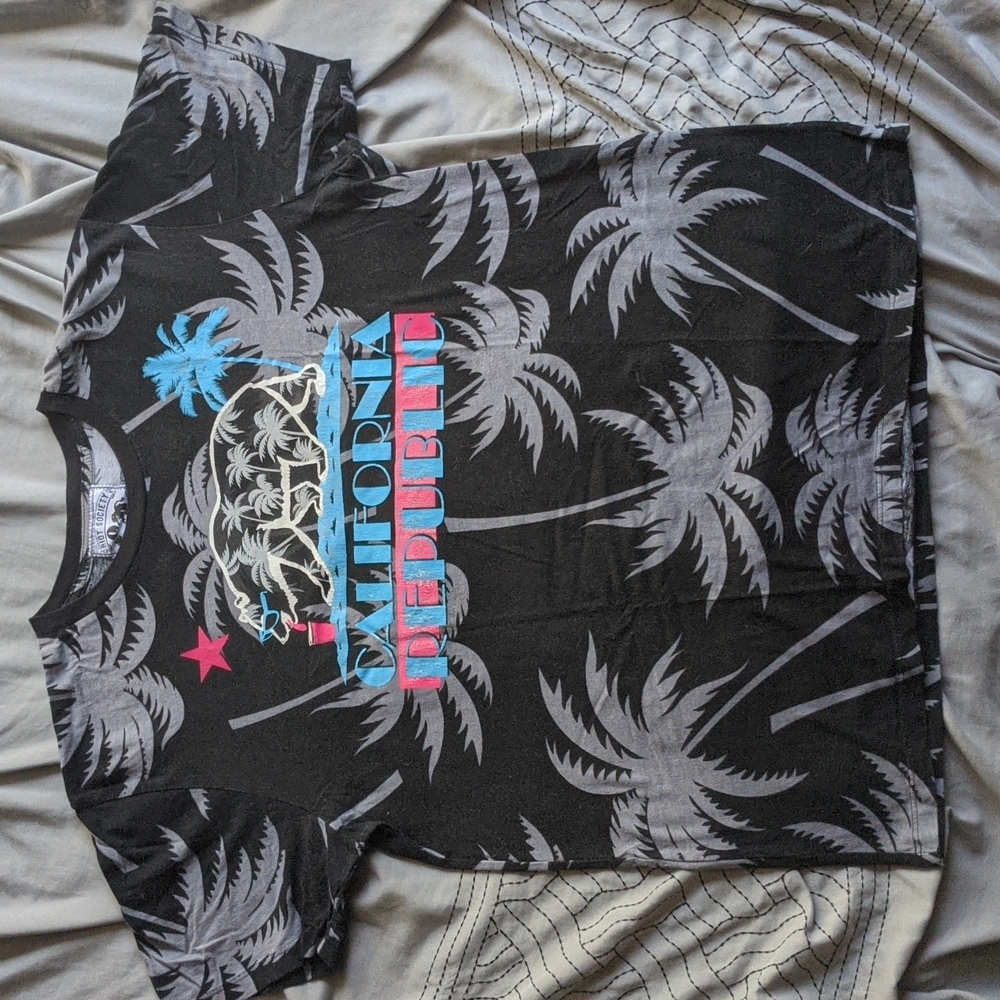 Cali Republic black t-shirt.